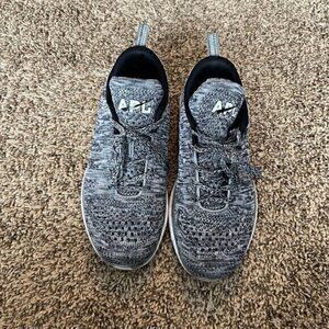 APL Techloom Pro grey marled sneakers